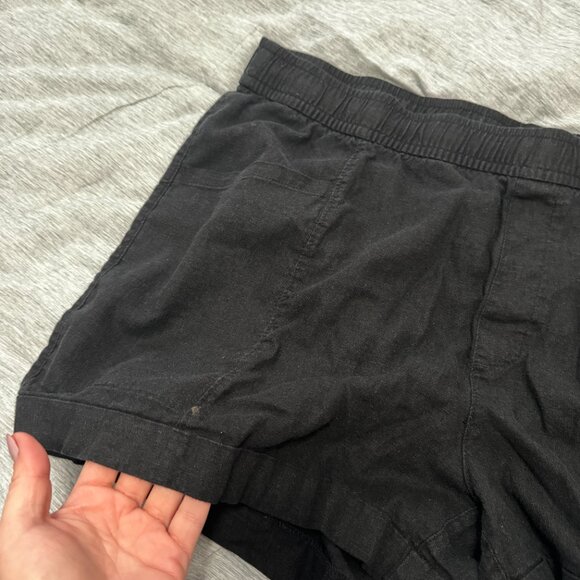 3 Pairs of Linen Shorts, Old Navy, Amazon Basics and Universal Thread Size XL - Picture 4 of 10